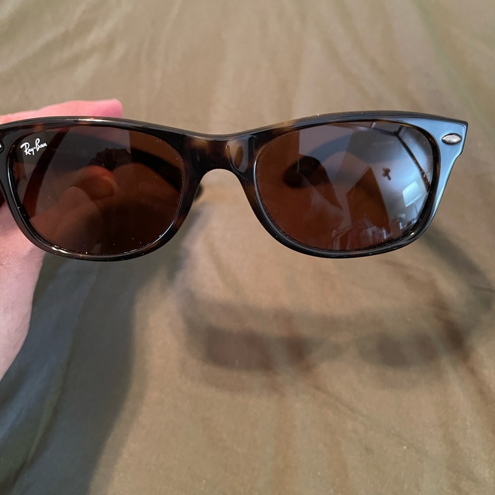 Ray-Ban Dark Brown Tortoise Sunglasses